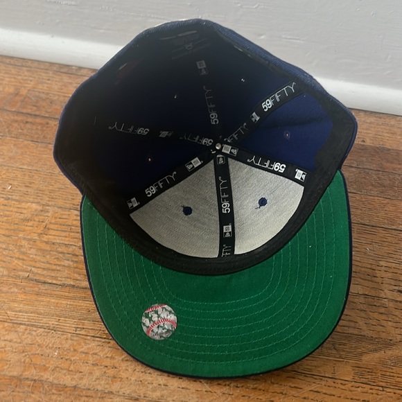 Toronto Blue Jays Hat 7 1/4 - Picture 2 of 3